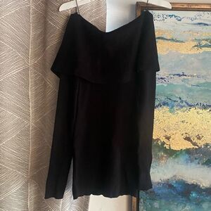 White House black market Black off-the-shoulder sweater blouse size XS NEW